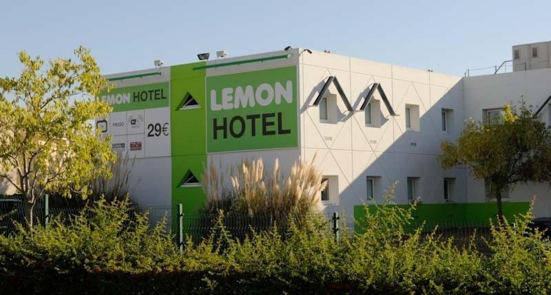 Lemon Hotel - Mery Sur Oise/Cergy Bagian luar foto