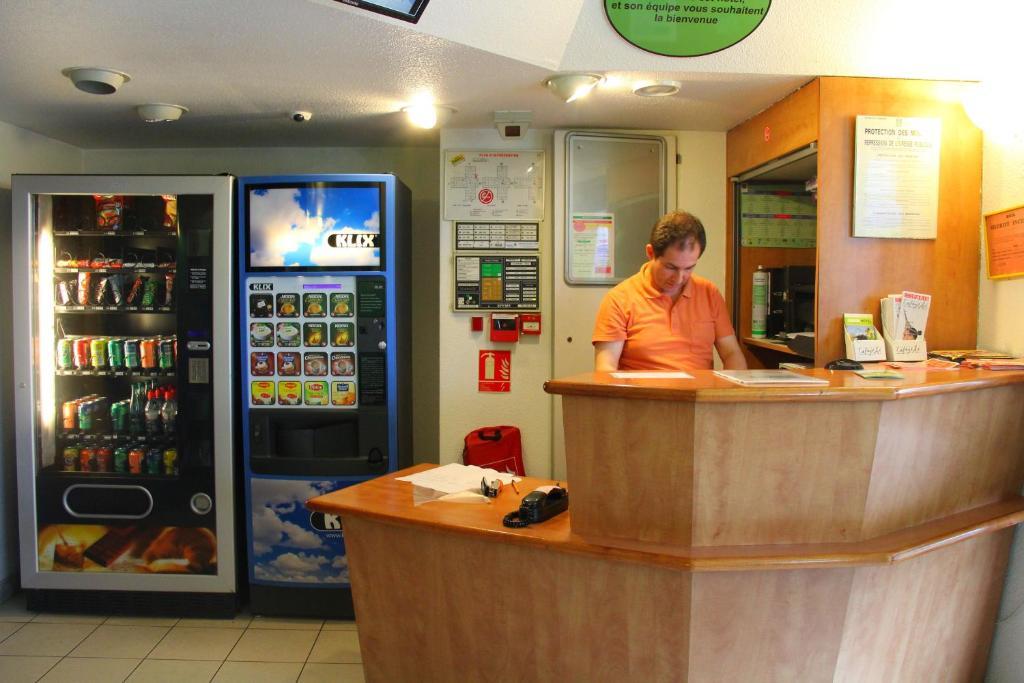 Lemon Hotel - Mery Sur Oise/Cergy Bagian luar foto